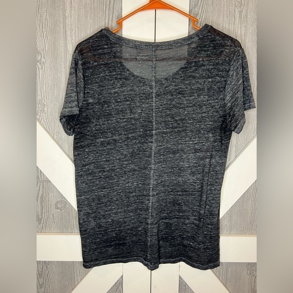 BAG032. Old Navy Boyfriend Heather Gray Tee Small - Picture 4 of 4